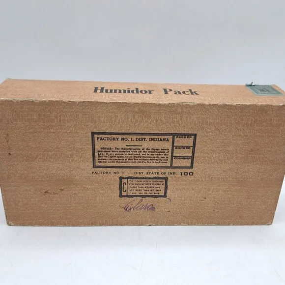 Mathias Humidor Pack Cigar Box - Picture 8 of 10